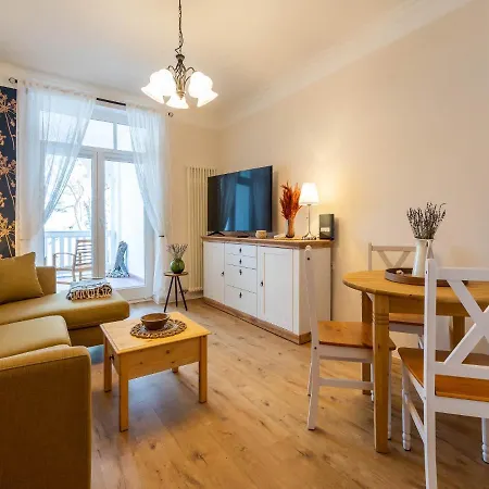 Strandvillen - Mit Meerblick, 1 Schlafzimmer Und Balkon Sv-611 Appartamento Binz